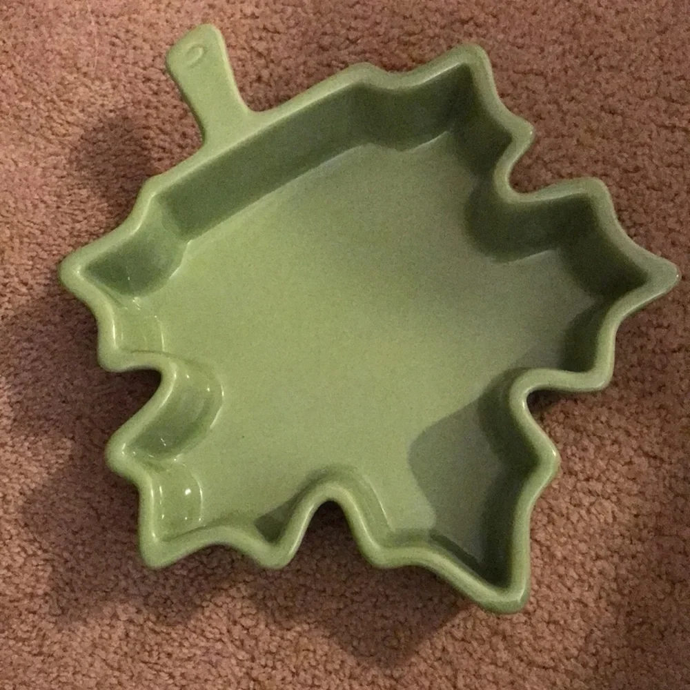 CHANTAL Maple Leaf 1-qt. Ceramic Bakeware *Baking Dish*